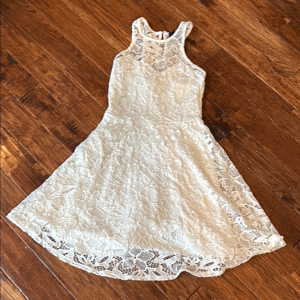 Elegant White Lace Dress size small